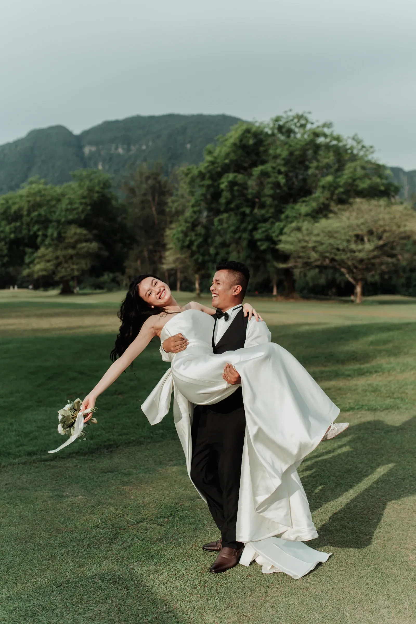 Garry & Tiffany, outdoor prewedding by Ju Shiu Photography, Kuching, Sarawak