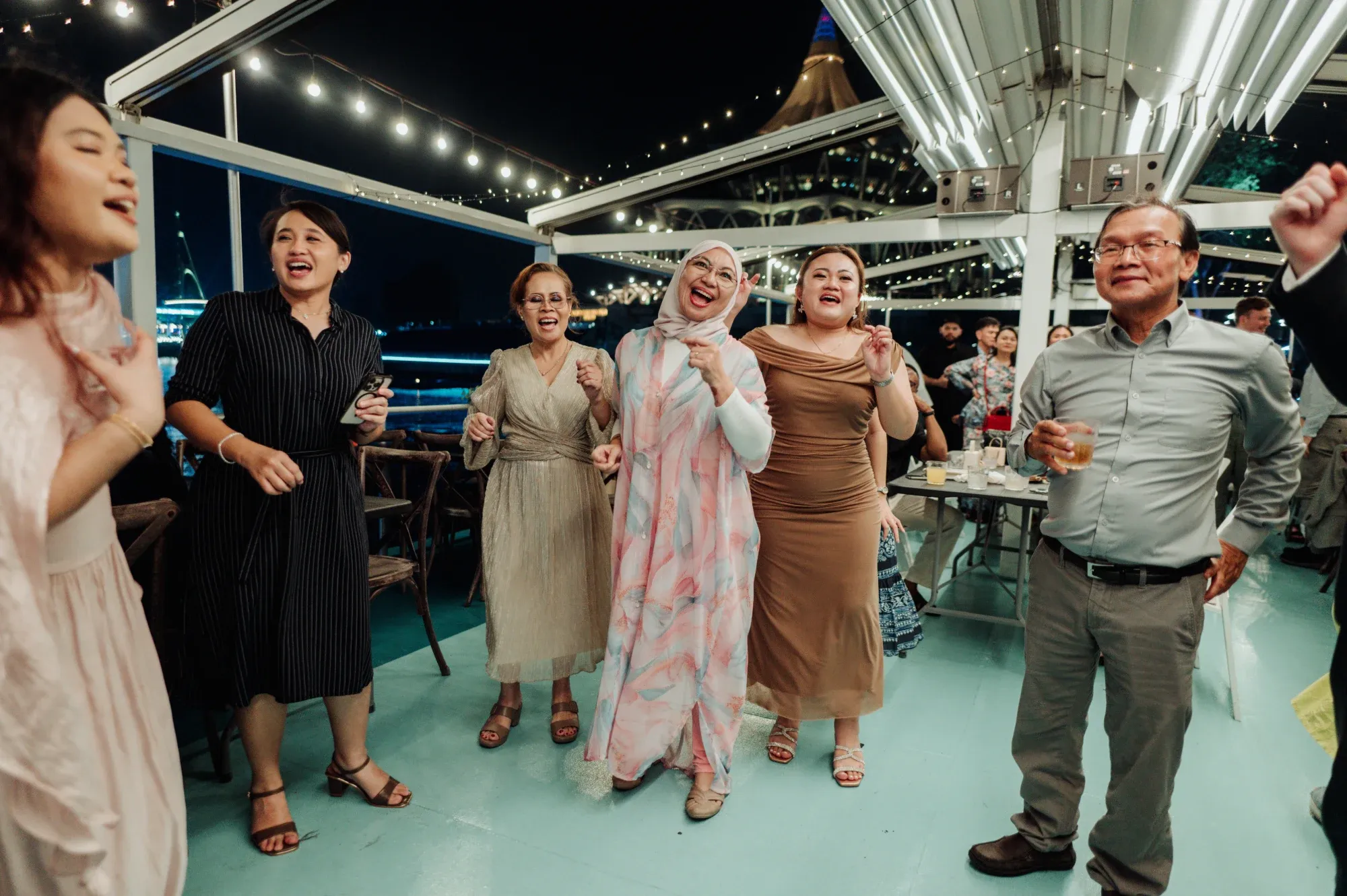 Thomas & Cheryl, evening on the river by Ju Shiu Photography, Kuching, Sarawak