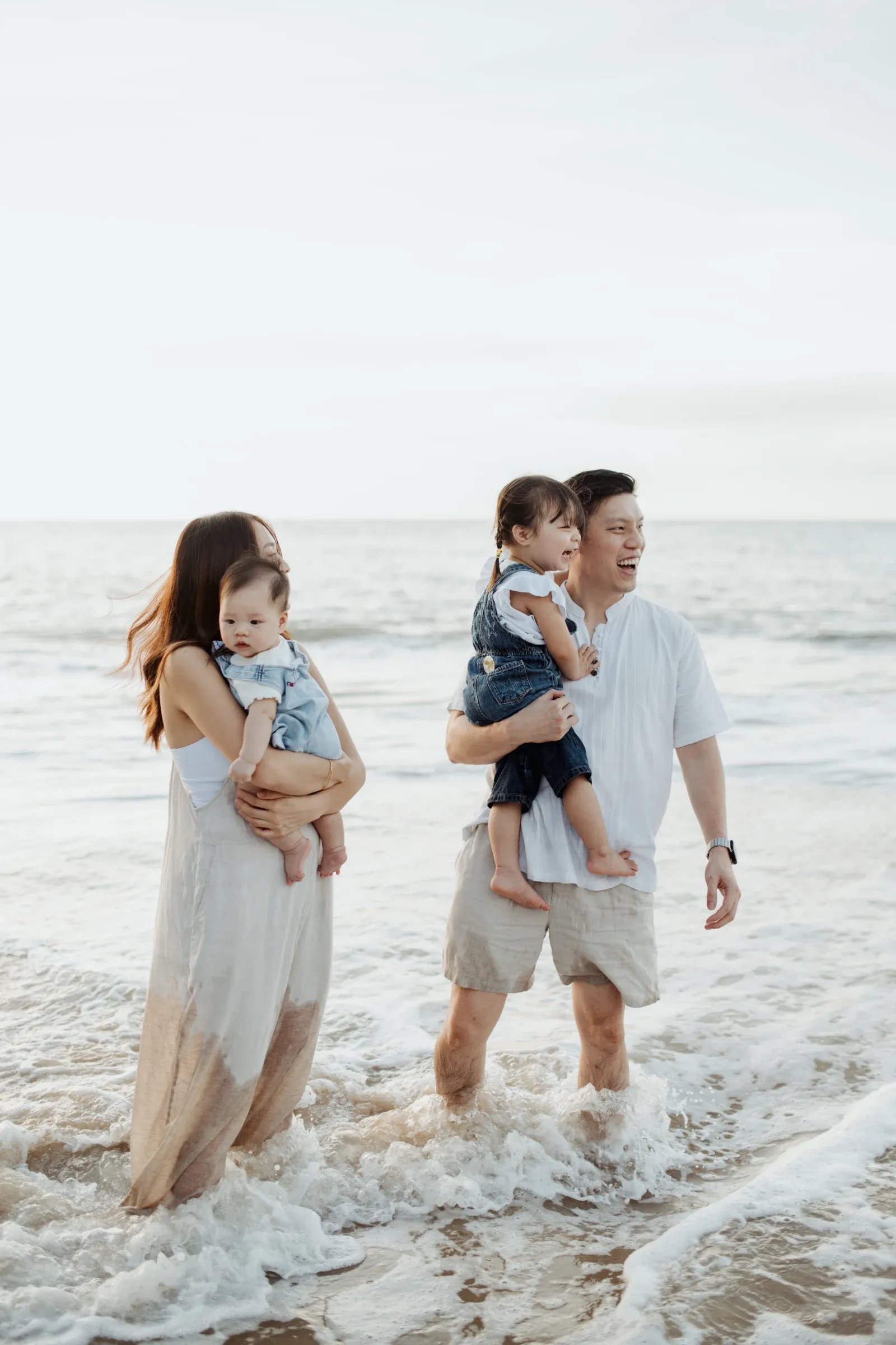 Family moments by the shore, outdoor family shoot by Ju Shiu Photography, Kuching, Sarawak