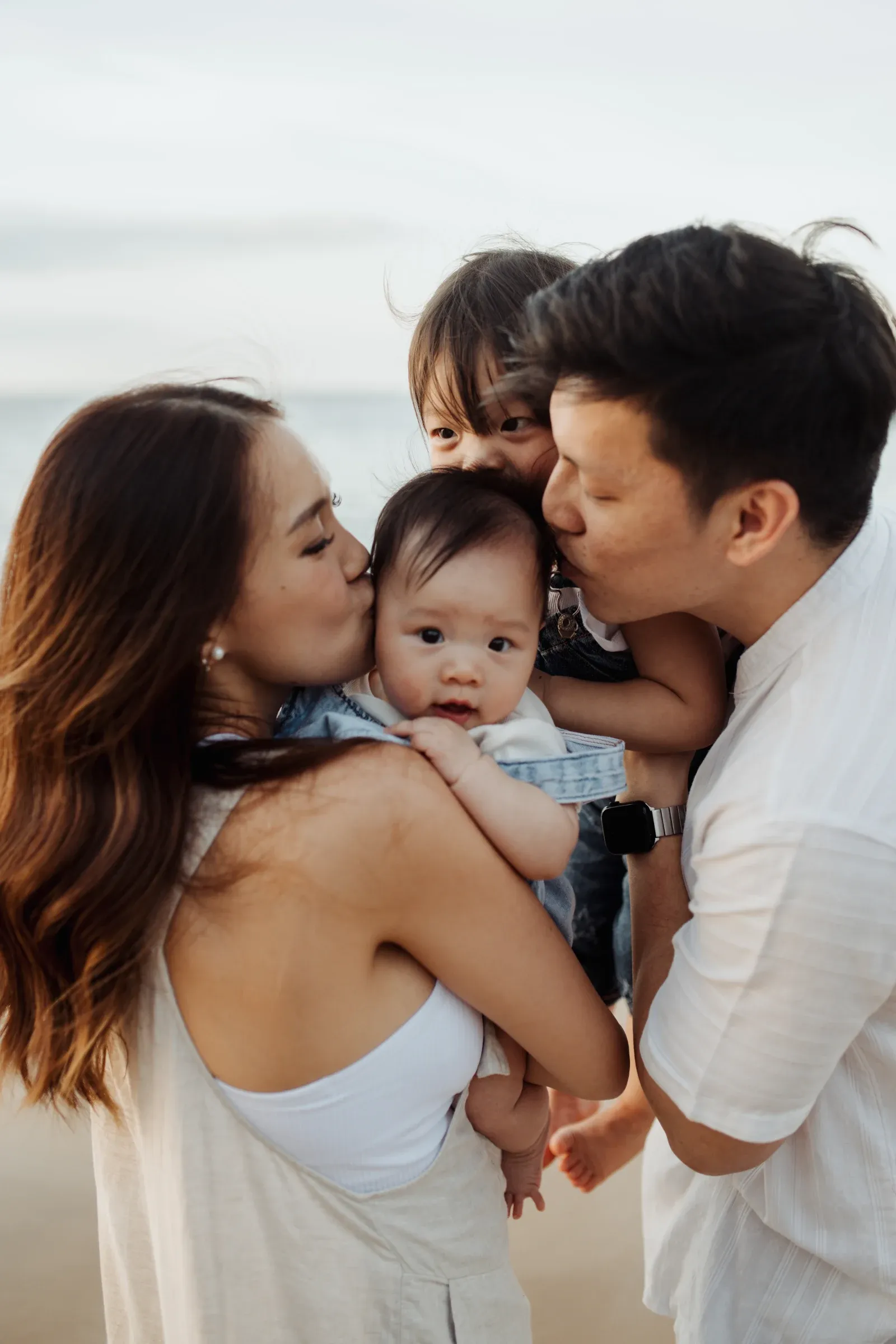 Family moments by the shore, outdoor family shoot by Ju Shiu Photography, Kuching, Sarawak