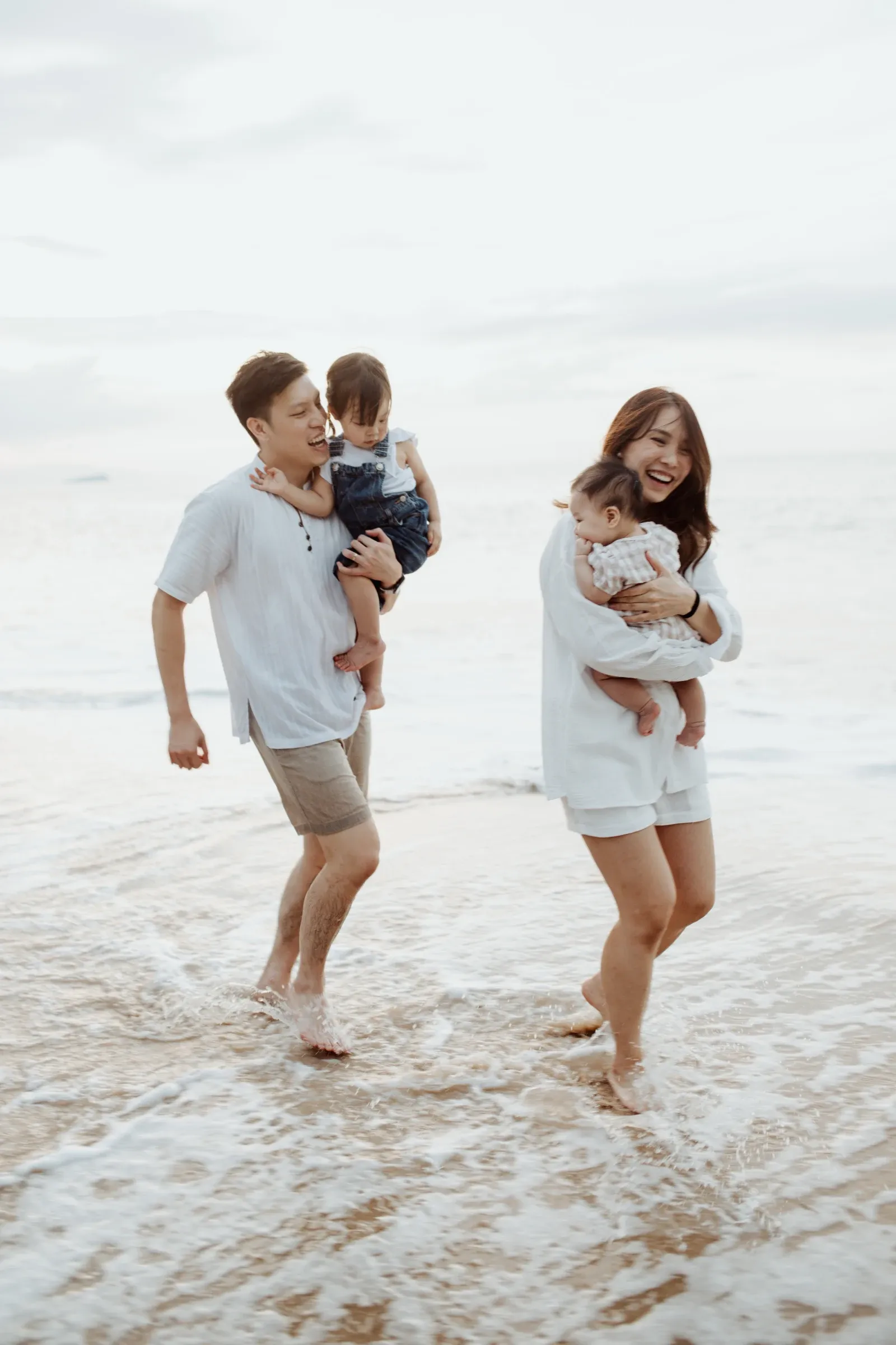 Family moments by the shore, outdoor family shoot by Ju Shiu Photography, Kuching, Sarawak